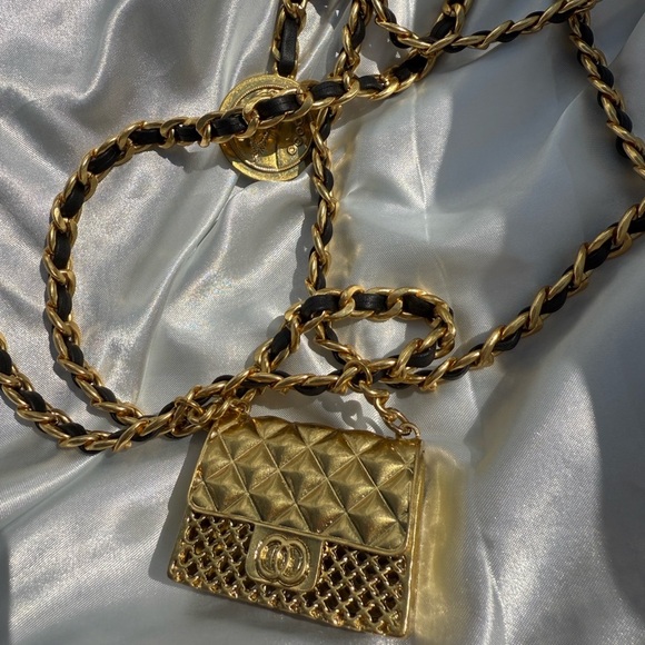 Anthro Black Gold Chain Belt With Designer Mini Charm Bag display picture 2